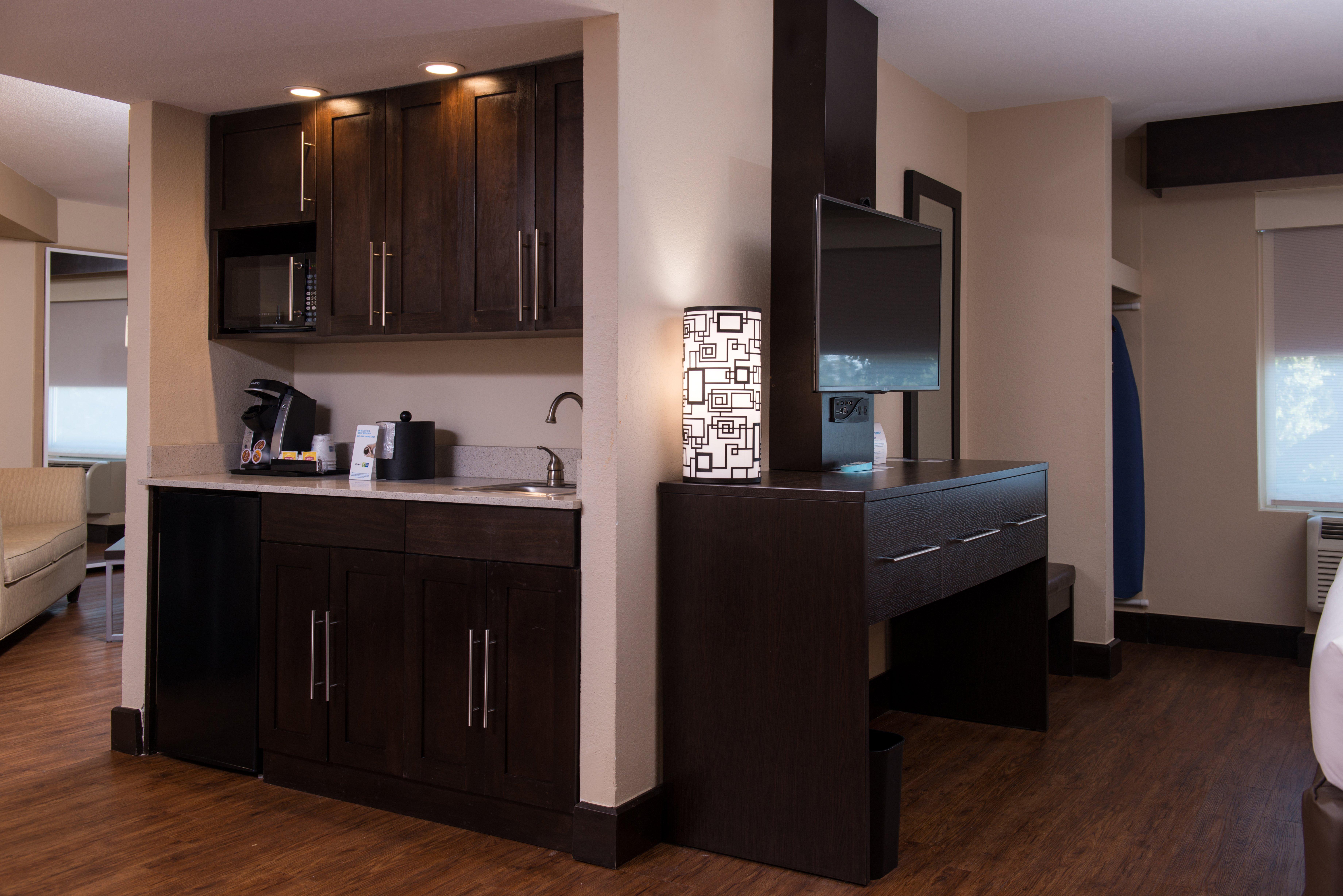 Holiday Inn Express & Suites San Antonio Medical - Six Flags By Ihg Exterior foto