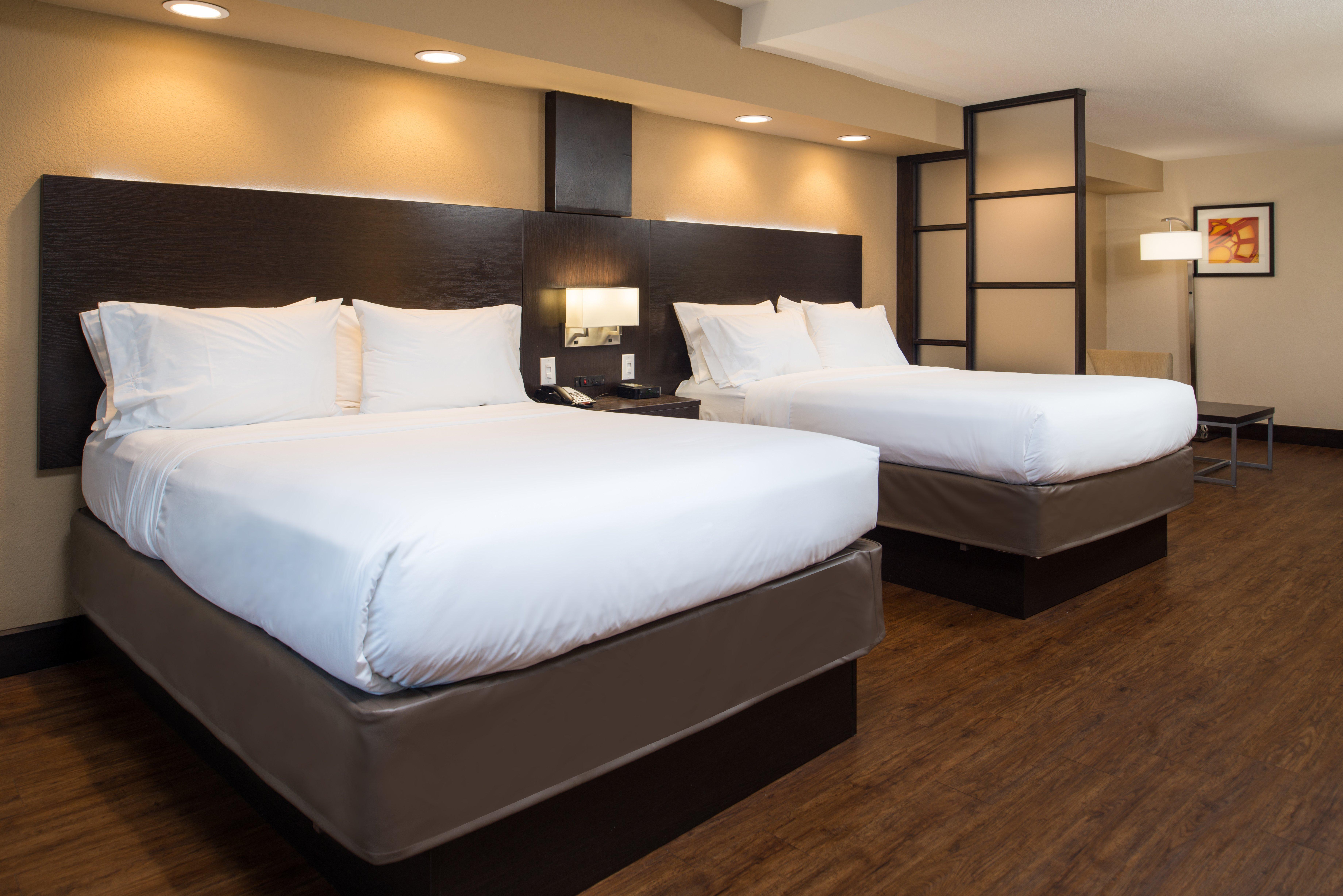 Holiday Inn Express & Suites San Antonio Medical - Six Flags By Ihg Exterior foto