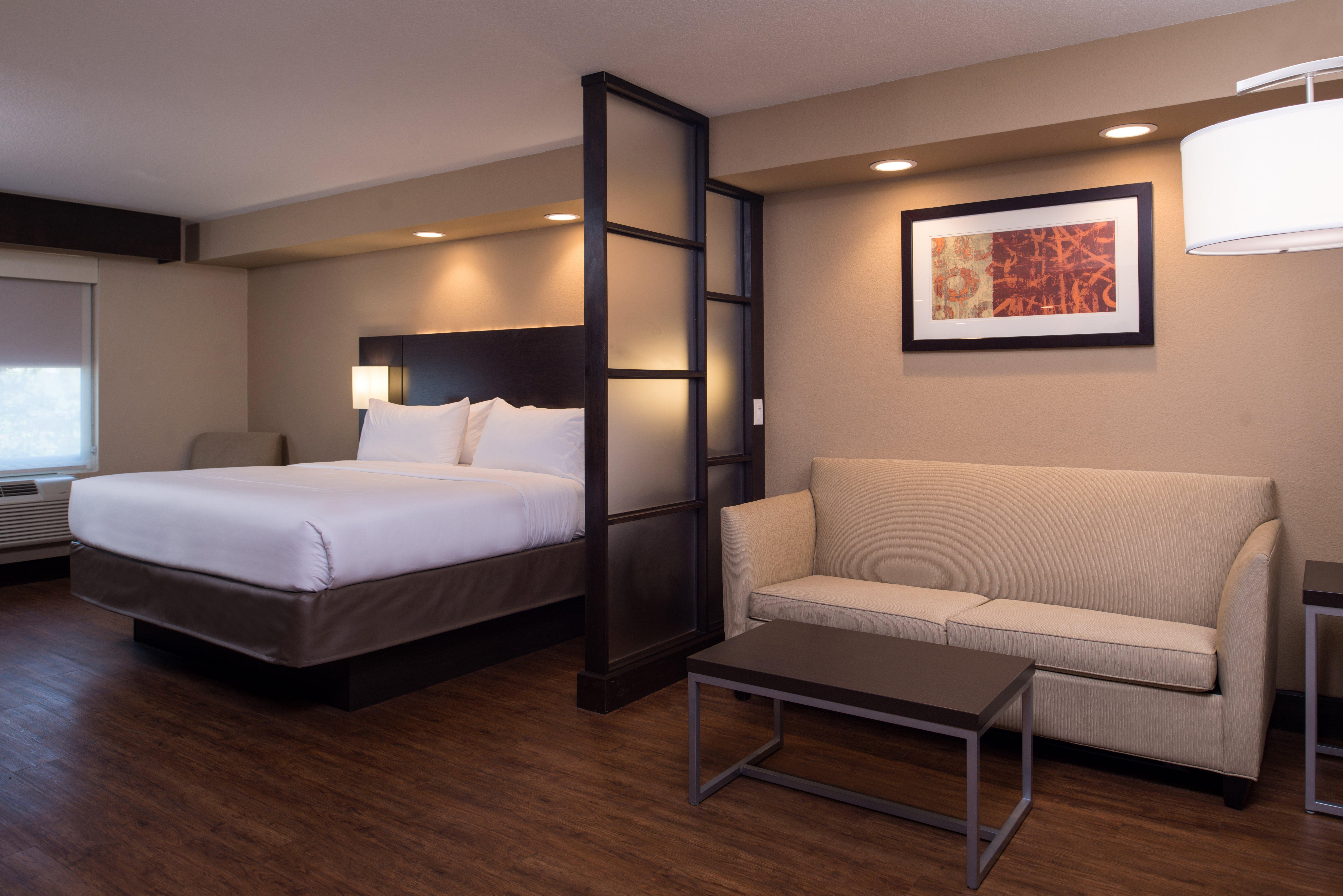 Holiday Inn Express & Suites San Antonio Medical - Six Flags By Ihg Exterior foto