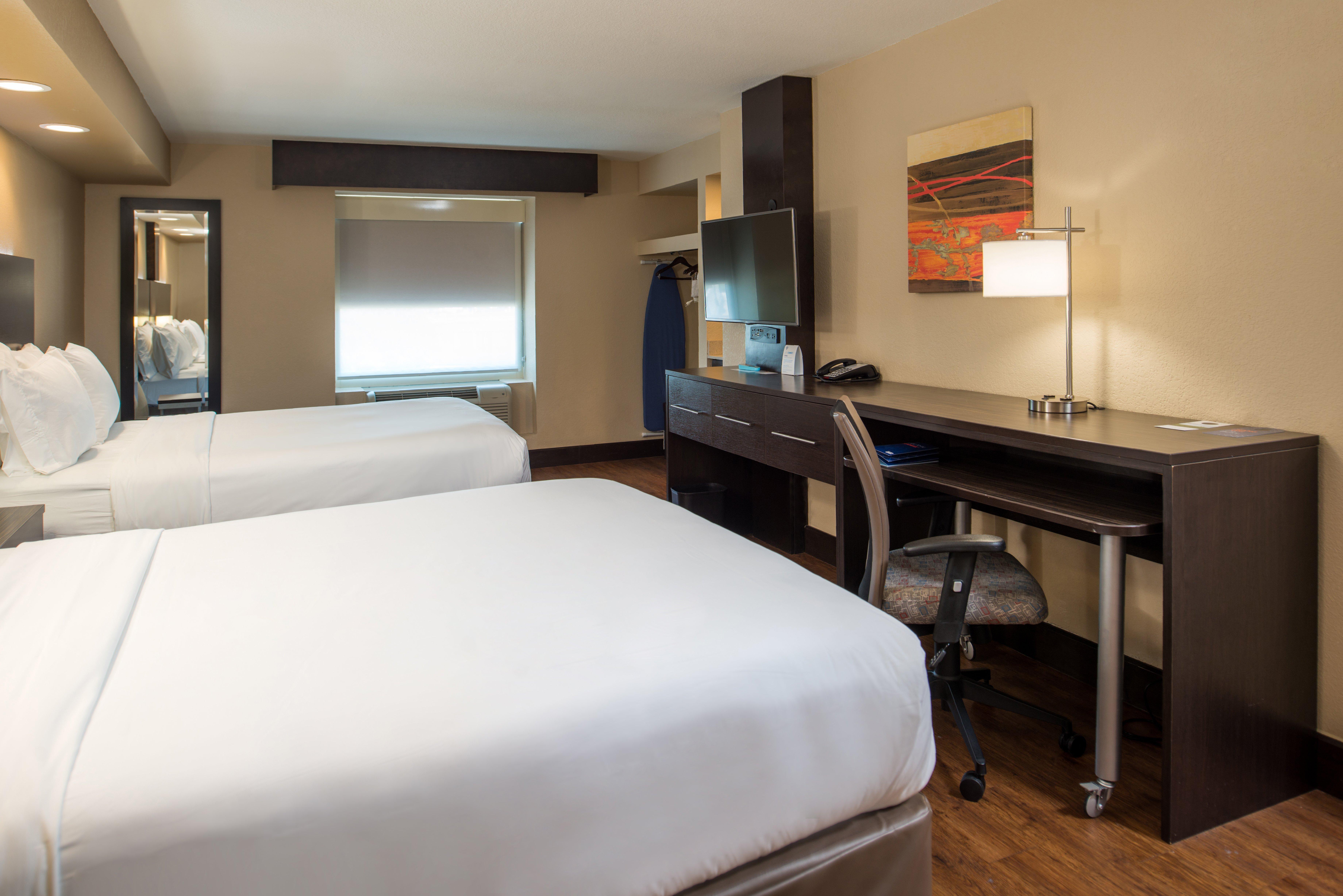 Holiday Inn Express & Suites San Antonio Medical - Six Flags By Ihg Exterior foto